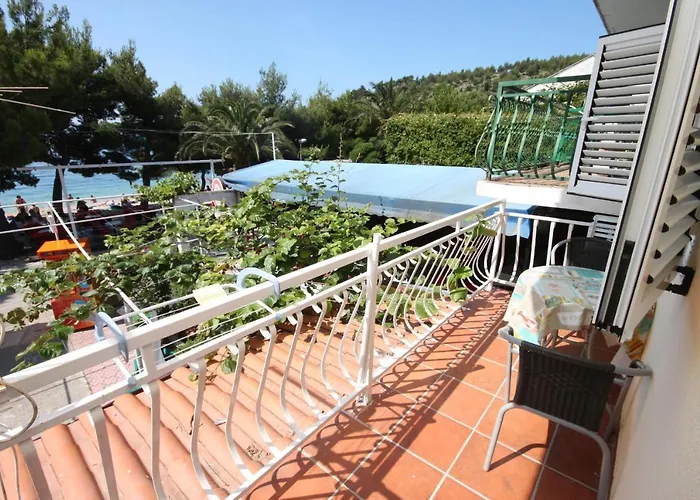 Donja Vala 6658a * דרבניק